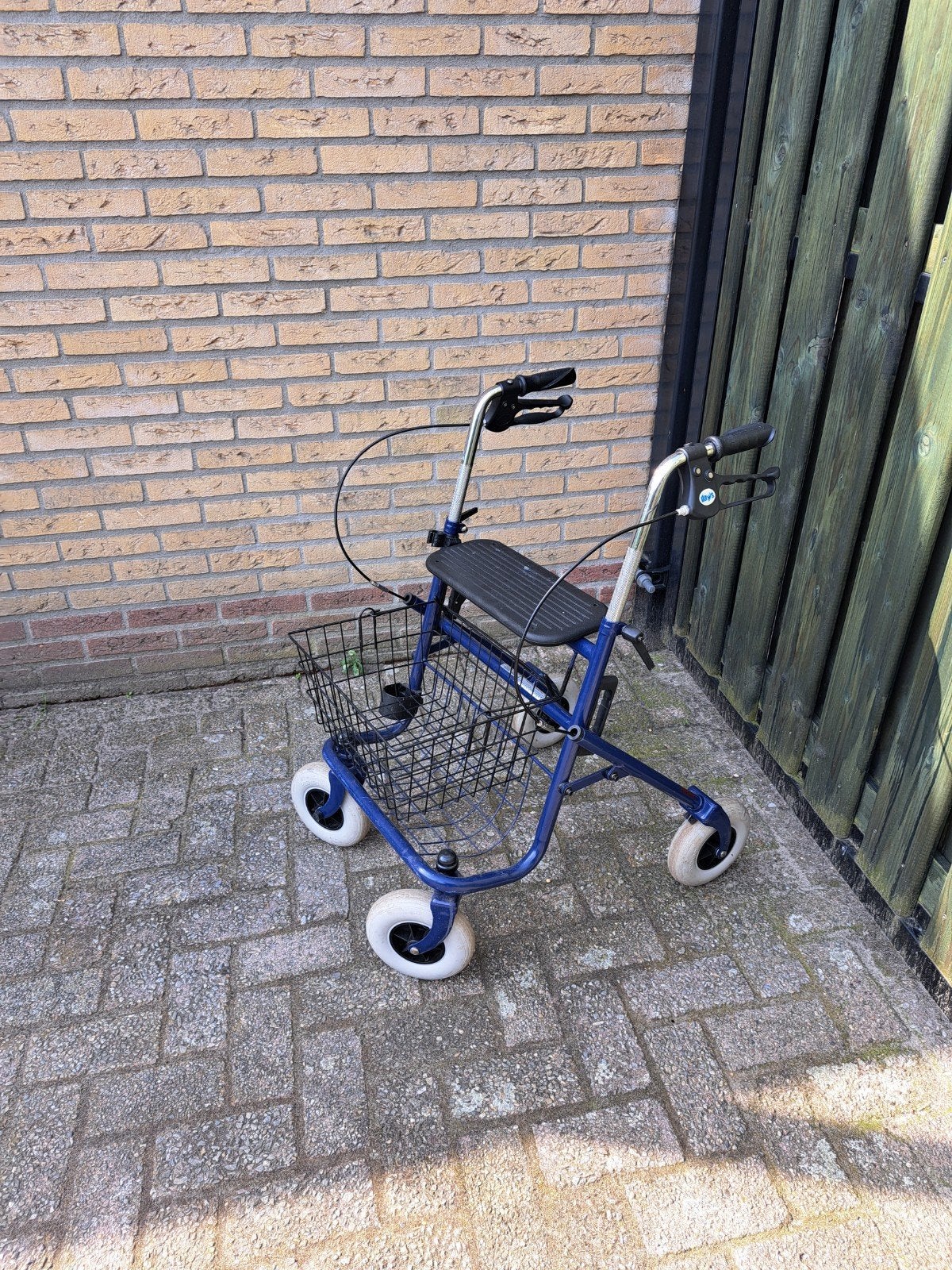 Rollator  / loophulp, Diversen, Rollators, Ophalen, Opvouwbaar, Zo goed als nieuw