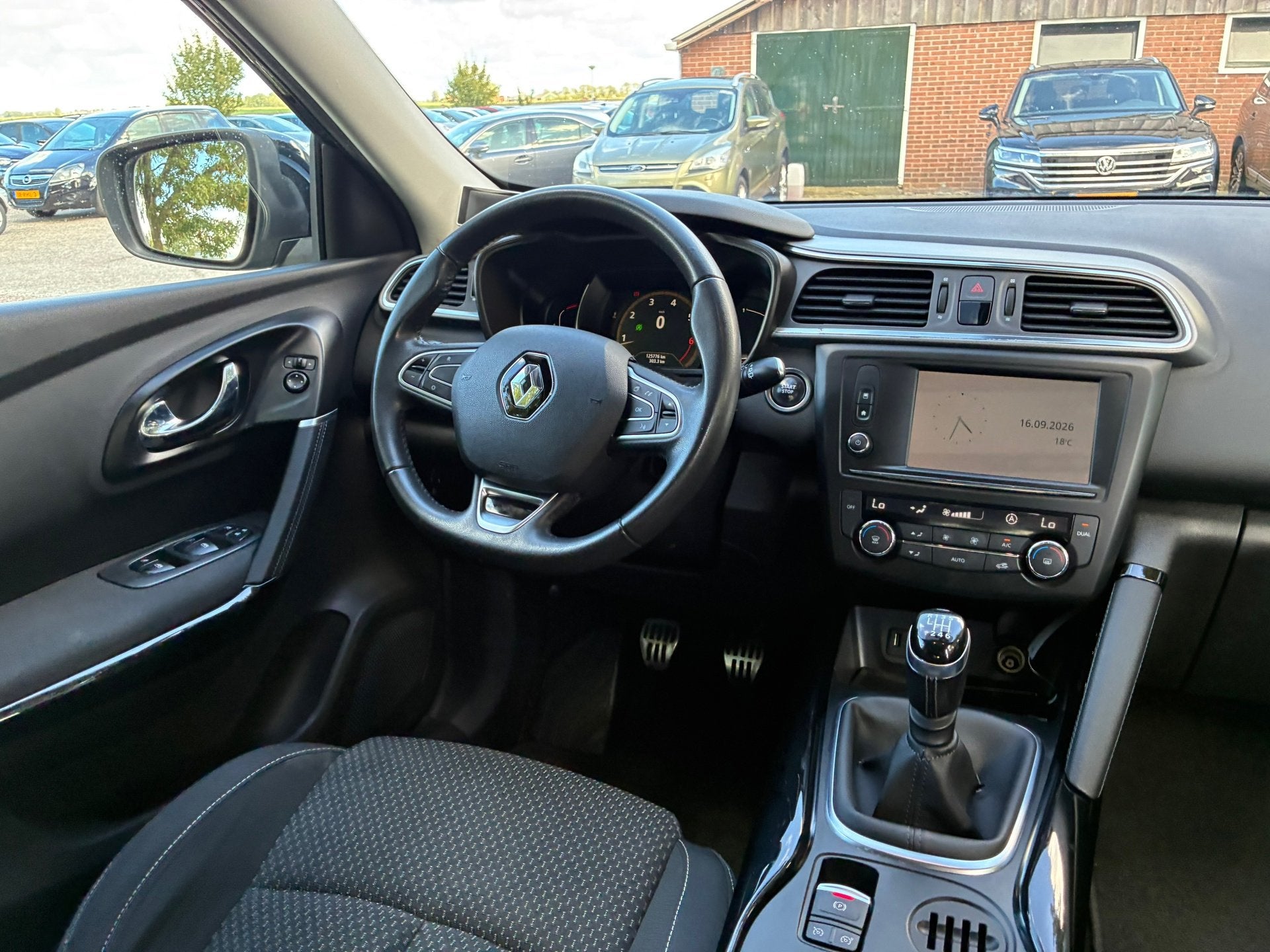 Renault Kadjar 1.2 TCe Intens | Navi + Clima + Cruise nu €, Voorwielaandrijving, Kadjar, Stof, 4 cilinders