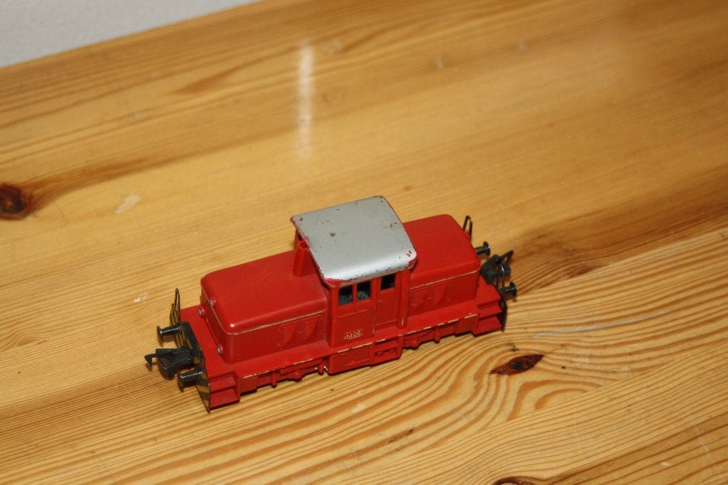 Rode locomotief Fleischmann 1306, Gebruikt, Fleischmann, Ophalen of Verzenden, Gelijkstroom