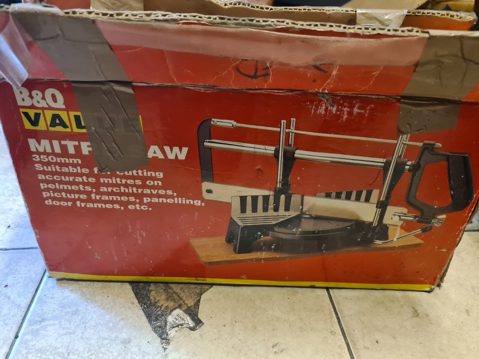 verstekbak met vaste zaag, Ophalen, Zo goed als nieuw, 1200 watt of meer, 70 mm of meer