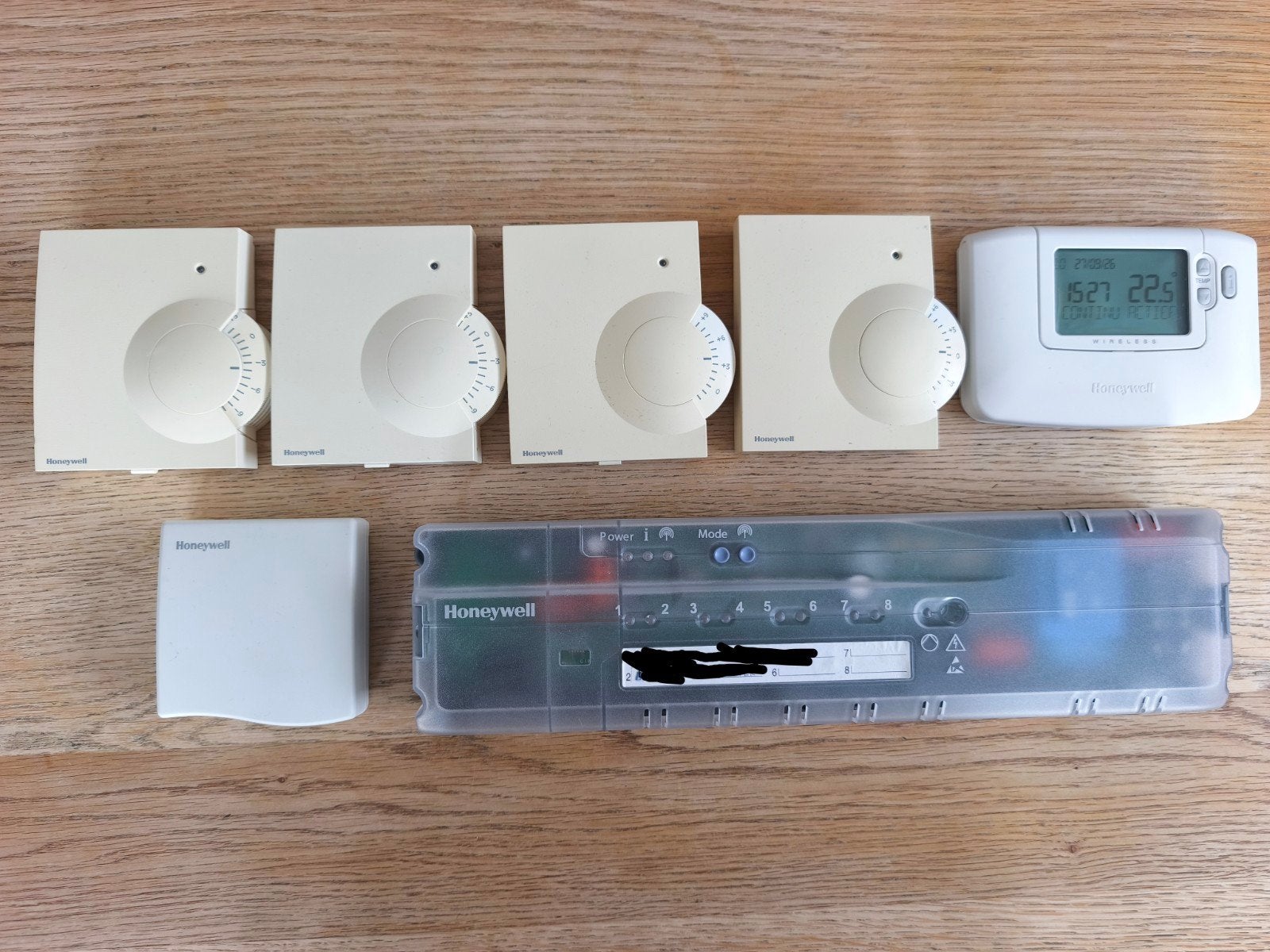 Honeywell draadloze thermostaat en radiatorknoppen, Thermostaat, Gebruikt, Minder dan 30 cm, Minder dan 60 cm