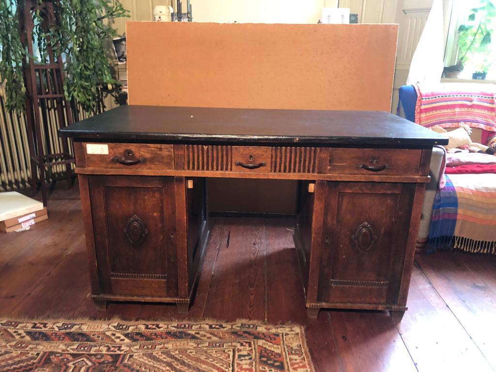 Zwaar houten bureau. Antiek, Antiek en Kunst, Ophalen