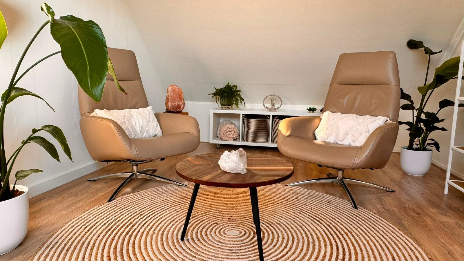 2x Montel Ergo relax fauteuils in zeer goede staat, Huis en Inrichting, Ophalen, Zo goed als nieuw, 50 tot 75 cm, Leer