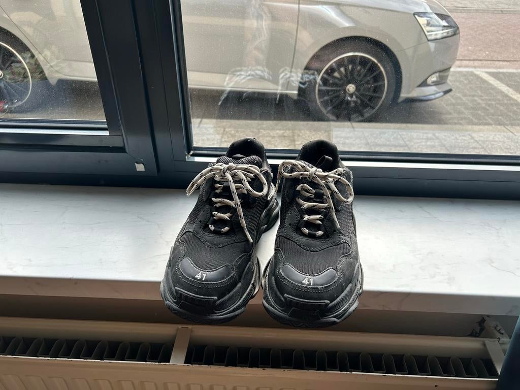 Balenciaga Triple S Zwart - Maat 41 (valt als 42), Ophalen of Verzenden, Gedragen, Zwart, Sneakers of Gympen