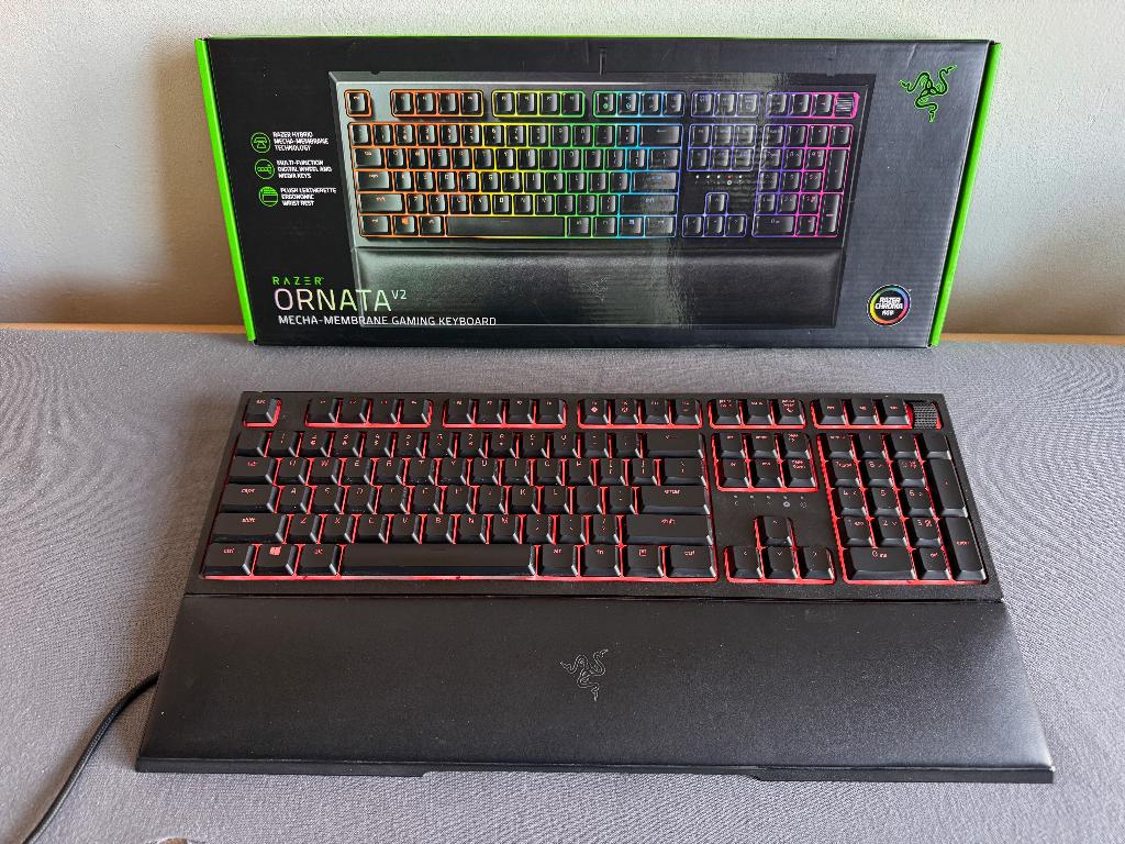 Razer Ornata v2 keyboard, Gebruikt, Ophalen of Verzenden, Qwerty, Razer Ornata