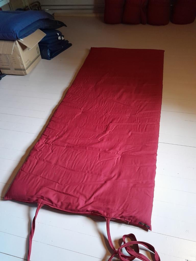 Klang & Stille Meditatiematras - Rood, futon, Ophalen, Zo goed als nieuw
