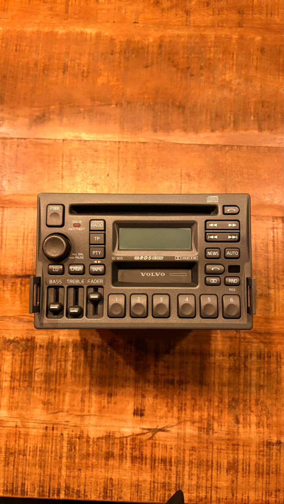 Volvo SC805 radio, Ophalen, Zo goed als nieuw