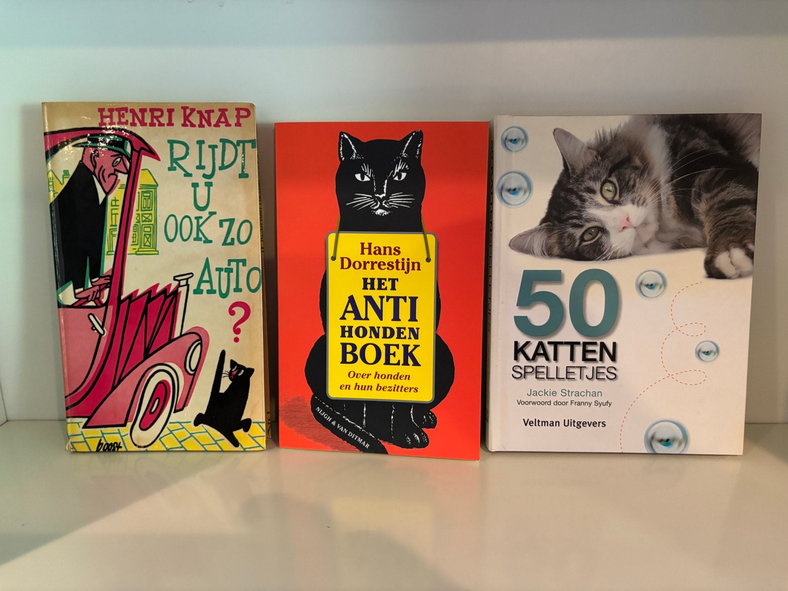 Drie boeken: Katten, Honden en Auto's, Ophalen of Verzenden, Gelezen, Honden