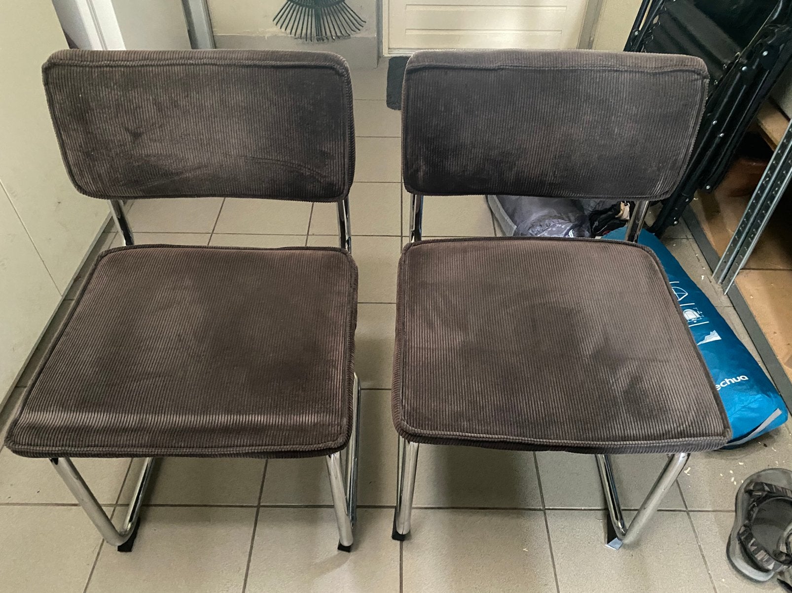 2 antraciet rib stoelen, Ophalen, Gebruikt, Grijs, Twee