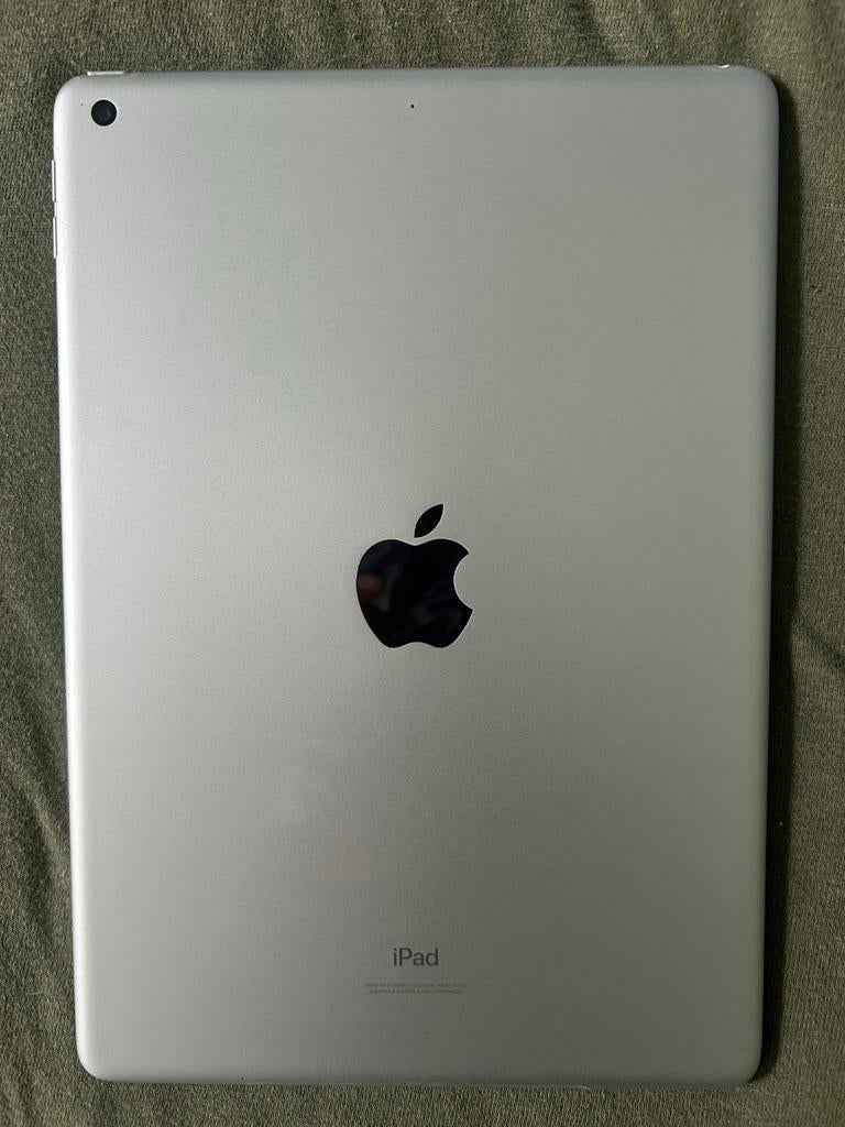 Apple iPad (9e generatie) 64GB Wi-Fi Zilver, Computers en Software, Apple iPads, Zo goed als nieuw, Apple iPad, Wi-Fi, 10 inch
