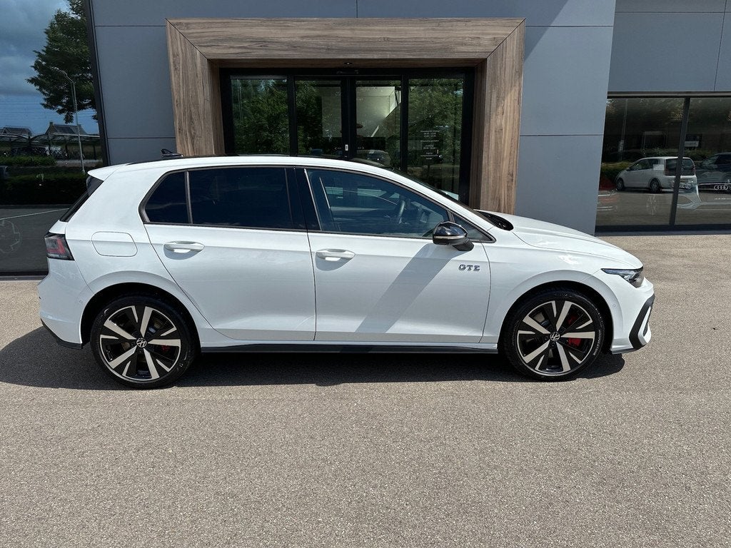 Volkswagen Golf 1.5 eHybrid GTE 272pk | Head up | Black Styl, Auto's, 12 maanden, 77 km/l, Zwart, 4 cilinders