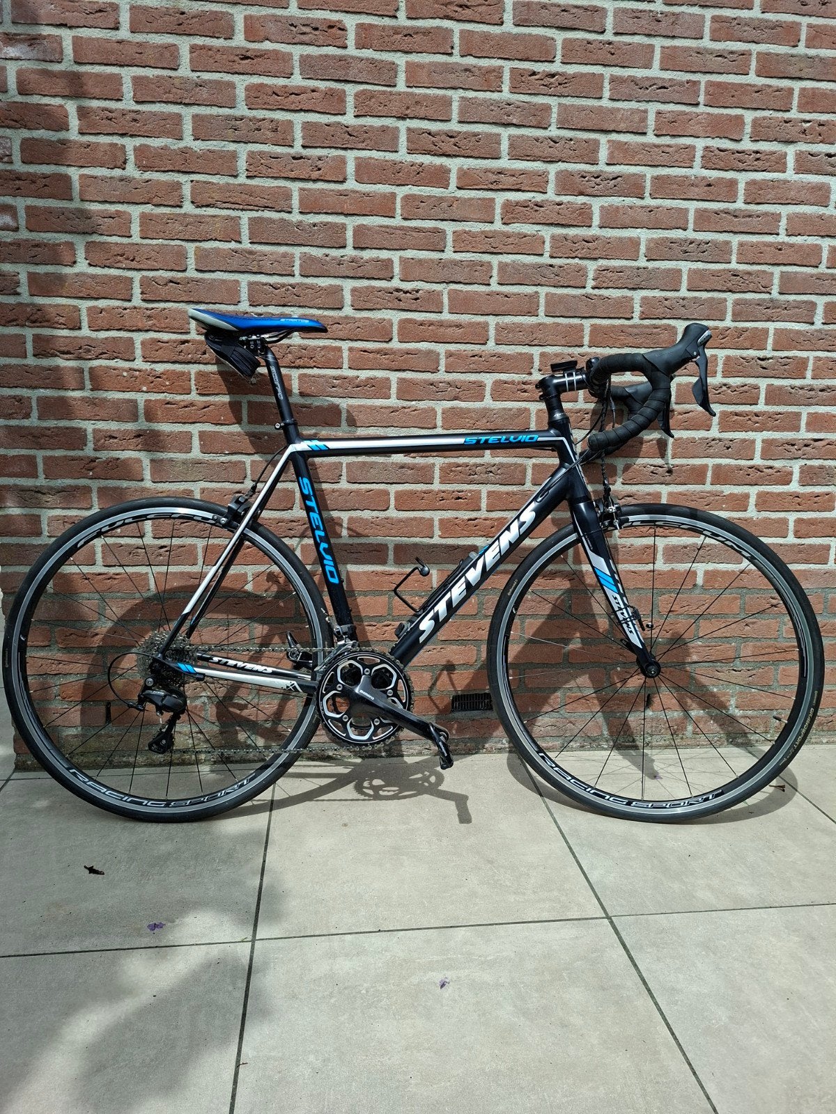 Stevens Stelvio 58 cm, Gebruikt, Aluminium, 57 tot 61 cm, Meer dan 20 versnellingen