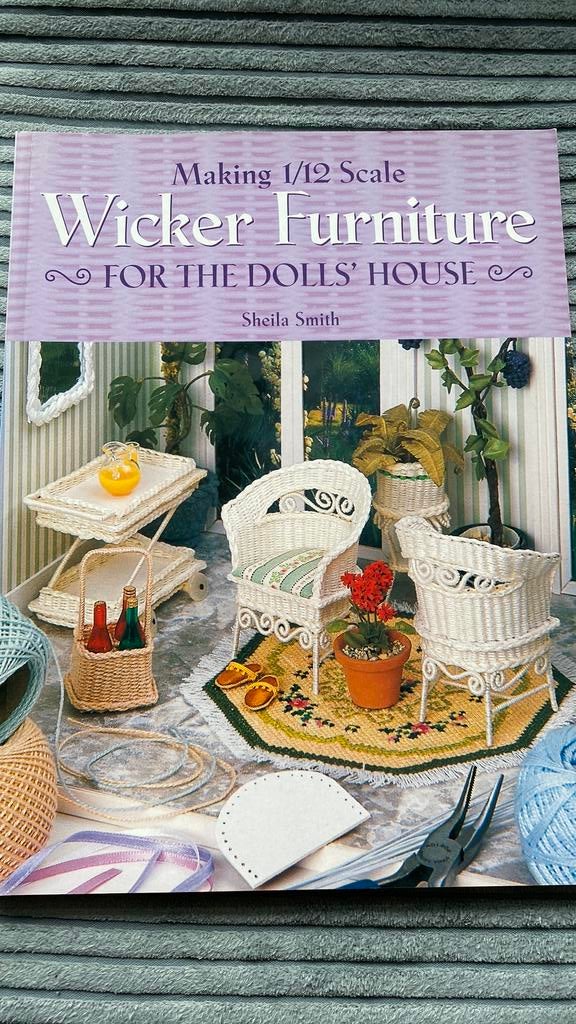Poppenhuis meubeltjes rotan maken 1:12, Boeken, Hobby en Vrije tijd, Ophalen of Verzenden, Nieuw