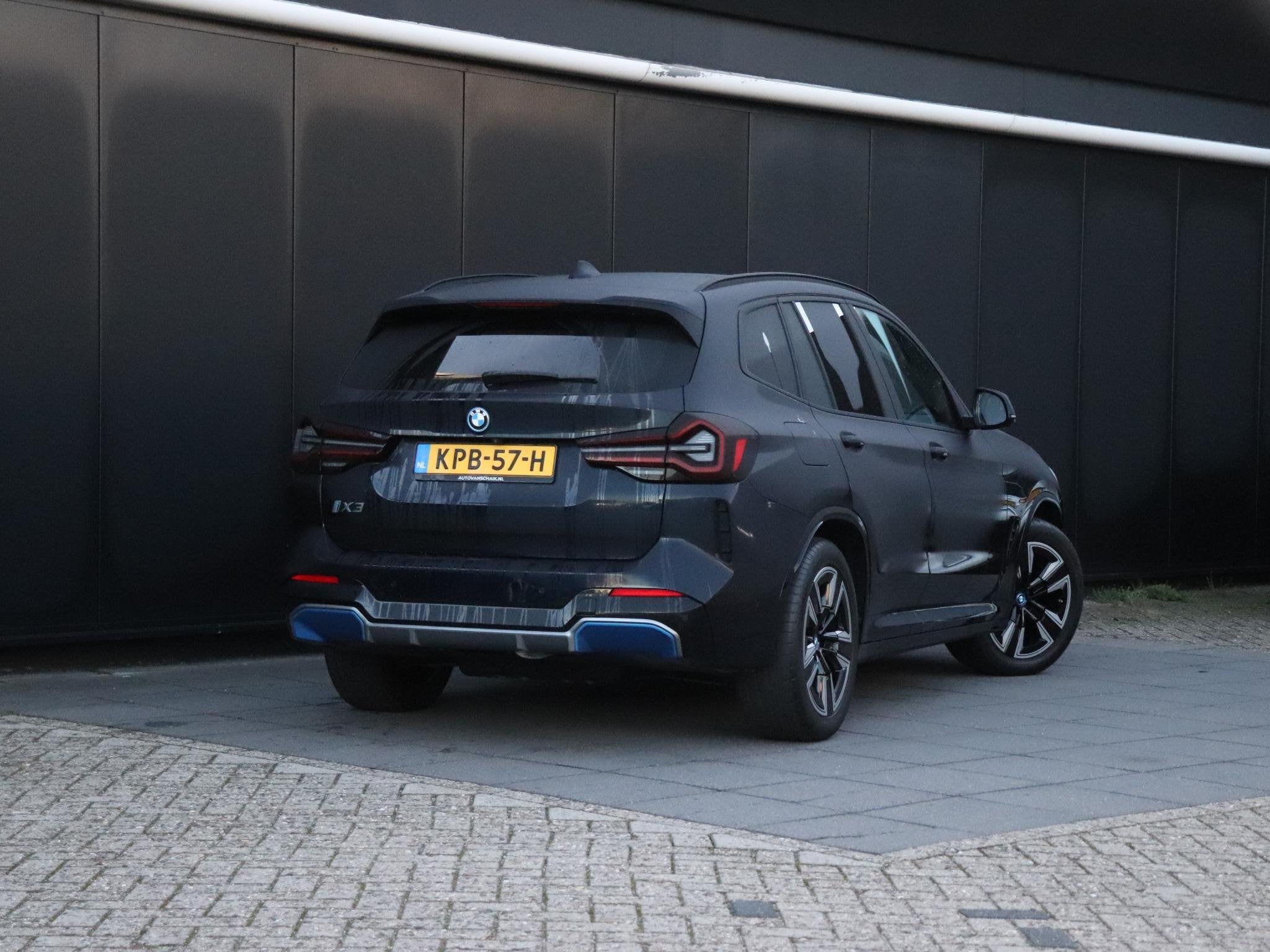 BMW iX3 Executive 80 kWh | M SPORT | LEDER | MEMORY | PANO-D, Auto's, Automaat, Achterwielaandrijving, Gebruikt, 750 kg