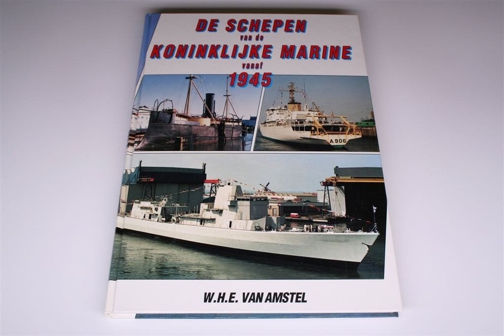 Schepen Koninklijke Marine [1945-heden] Veel foto\'s — Boek, Verzamelen, Scheepvaart, N.v.t., N.v.t., Ophalen of Verzenden, Zo goed als nieuw