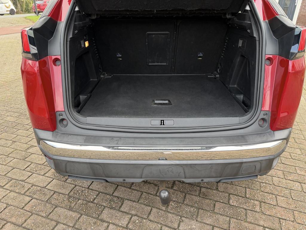 Peugeot 3008 1.2 PureTech Allure Stoel verwarming l trekhaak, Voorwielaandrijving, Gebruikt, 1199 cc, Leder en Stof