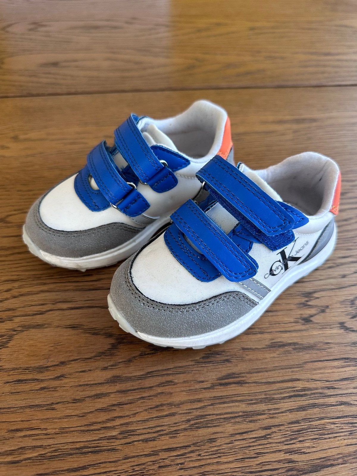 Calvin Klein Jeans sneakers maat 23, Ophalen, Zo goed als nieuw, Jongetje of Meisje, Schoentjes