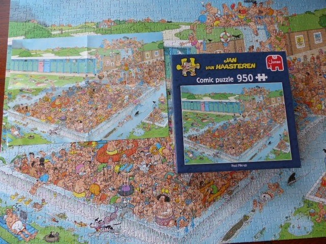 2 Jan van Haasteren puzzels Ballroom en zwembad, Ophalen of Verzenden, 500 t/m 1500 stukjes, Zo goed als nieuw, Legpuzzel