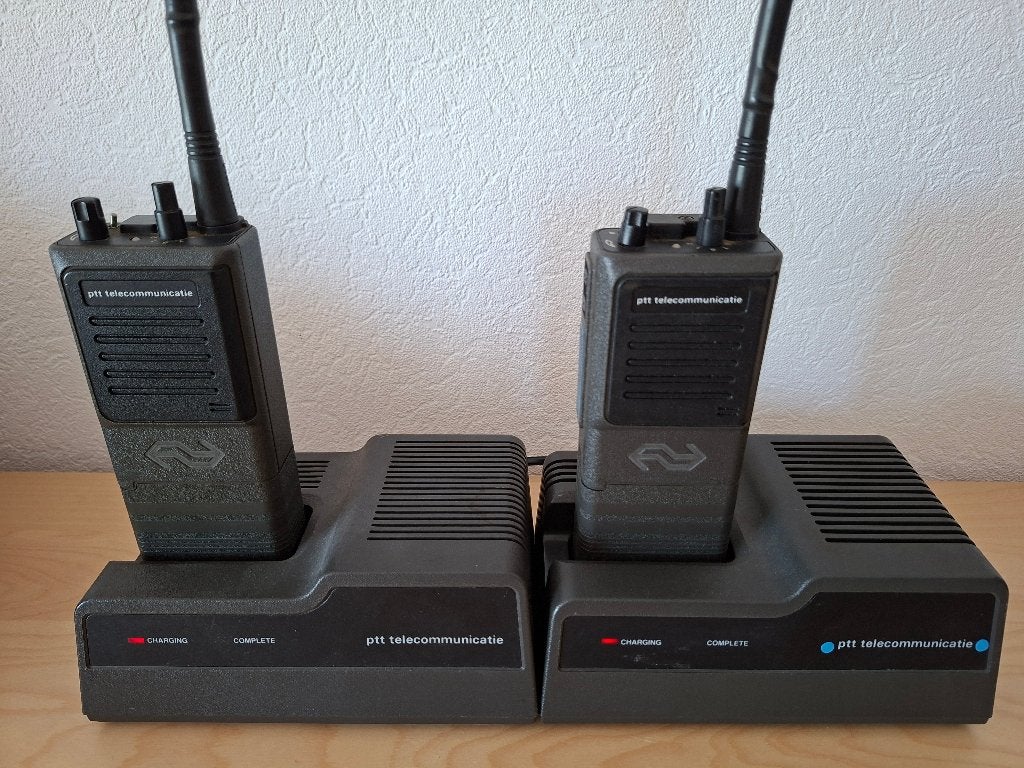 MOTOROLA portofoonset VHF 157-174 MHz, Ophalen of Verzenden, Gebruikt, 2 to 5 km, Portofoon of Walkie-talkie