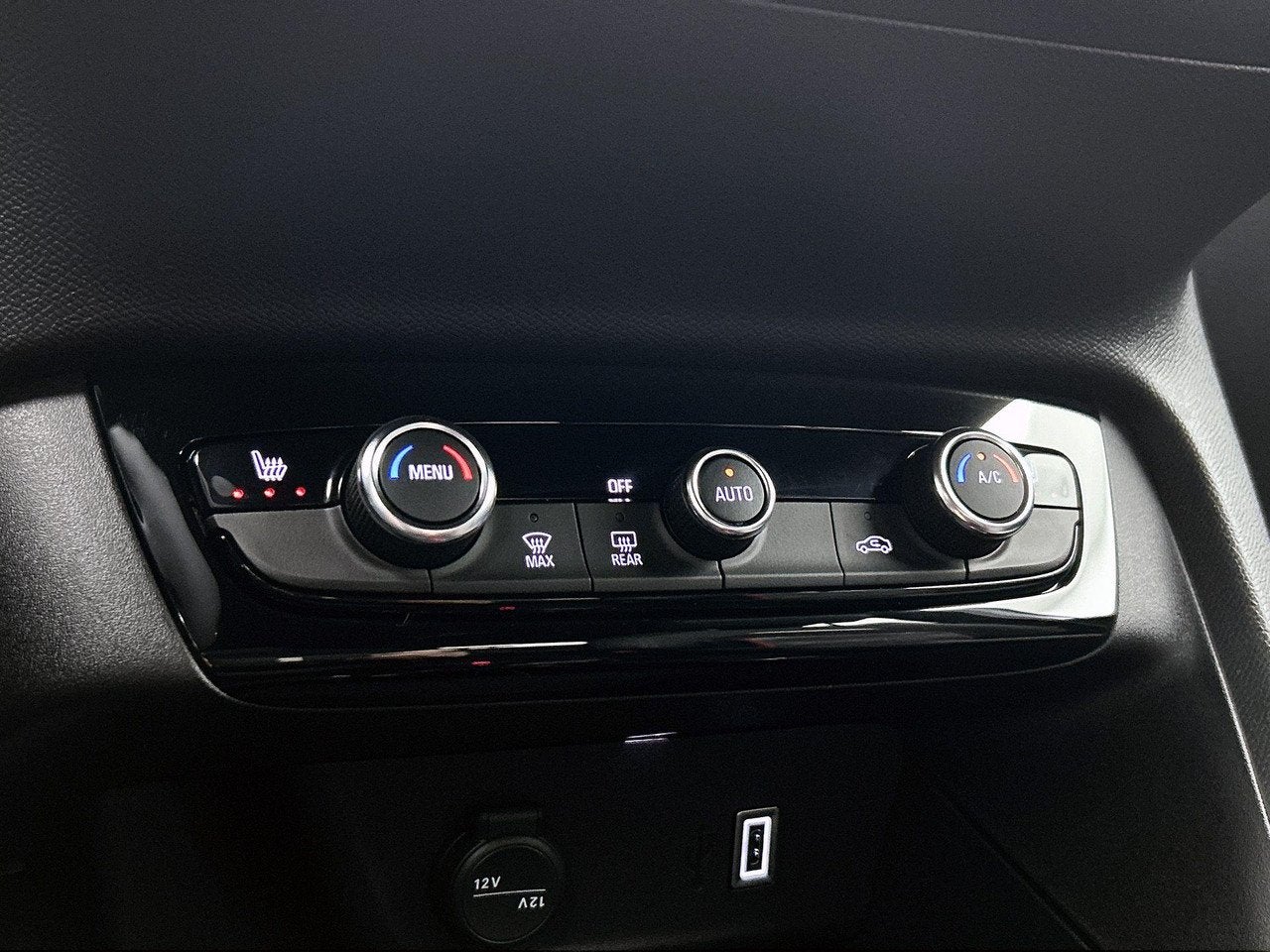 Foto 22 van Opel Corsa 1.2 Turbo Hybrid Ultimate Navigatie | AppleCar Pl