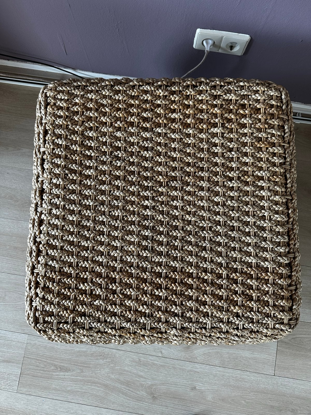 Gevlochten poef/tafeltje van zeegras, Ophalen, Minder dan 50 cm, Gebruikt, Vierkant