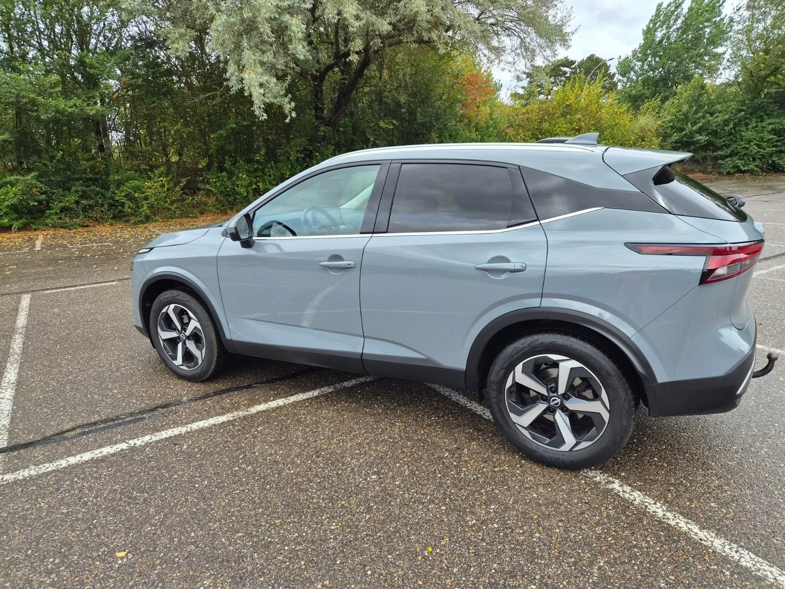 Nissan Qashqai 1.3 Mild-hybrid 158pk Xtronic 2022 Grijs, Auto's, 1800 kg, 157 pk, Origineel Nederlands, 75 €/maand