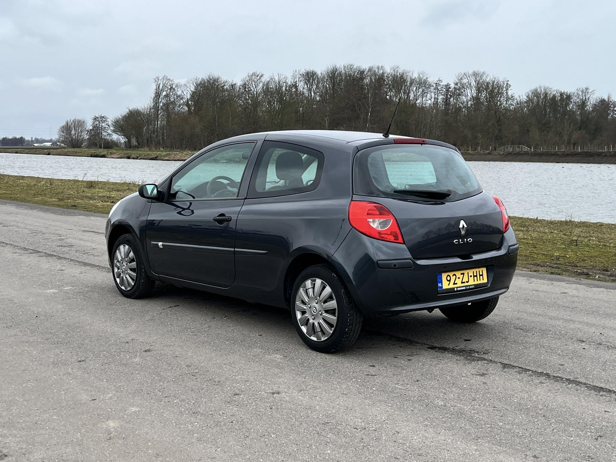 Renault Clio 1.2-16V Special Line Airco, radio, pdc achter, Voorwielaandrijving, Gebruikt, 4 cilinders, 1055 kg