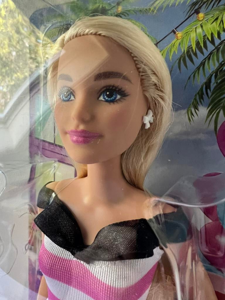 Barbie 65 jaar nieuw in doos, Ophalen of Verzenden, Zo goed als nieuw