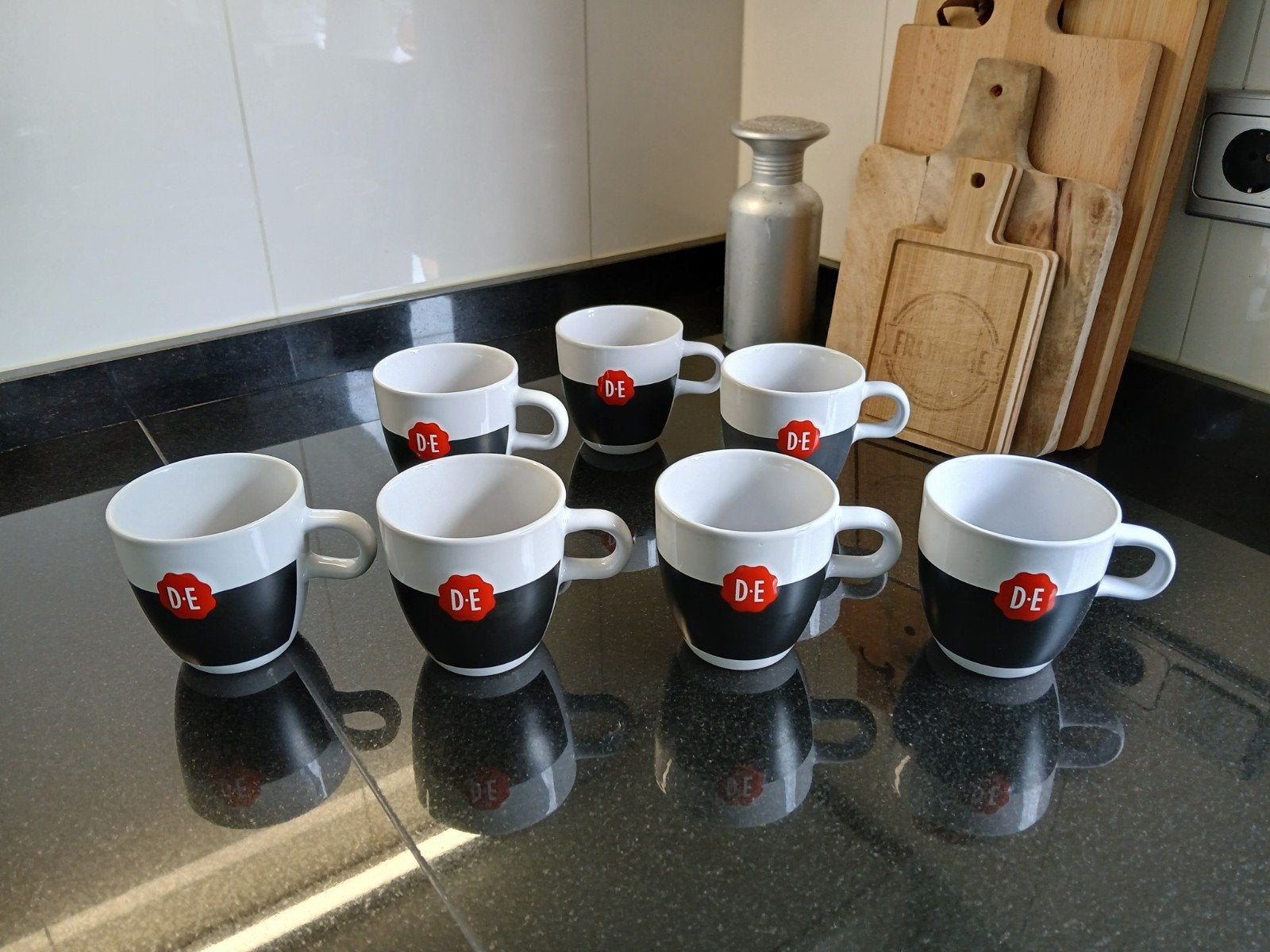 Douwe Egberts krijtmokken - set van 7, Overige merken, Keramiek, Ophalen of Verzenden, Zo goed als nieuw