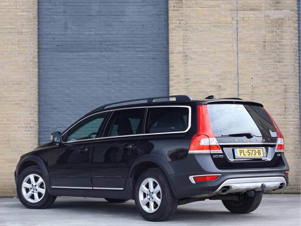 Volvo XC70 2.0 D4 FWD Nordic ACC | BLIS | Verw. Stoelen | LM, Auto's, Volvo, Voorwielaandrijving, 4 cilinders, Zwart, 22 km/l