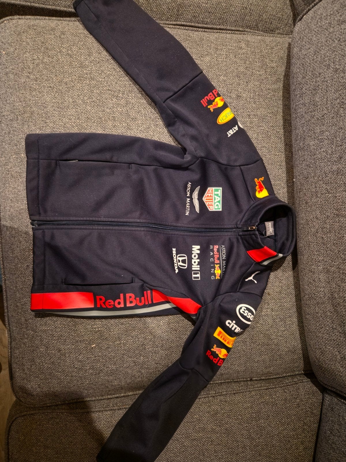 Puma Red Bull Racing softshell  maat 116, Gebruikt, Jongen of Meisje, Puma, Ophalen of Verzenden