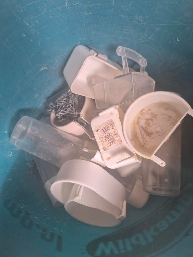 Drink- en voerbakjes vogels, parkieten, etc., Dieren en Toebehoren, Vogels | Parkieten en Papegaaien, Meerdere dieren, Parkiet