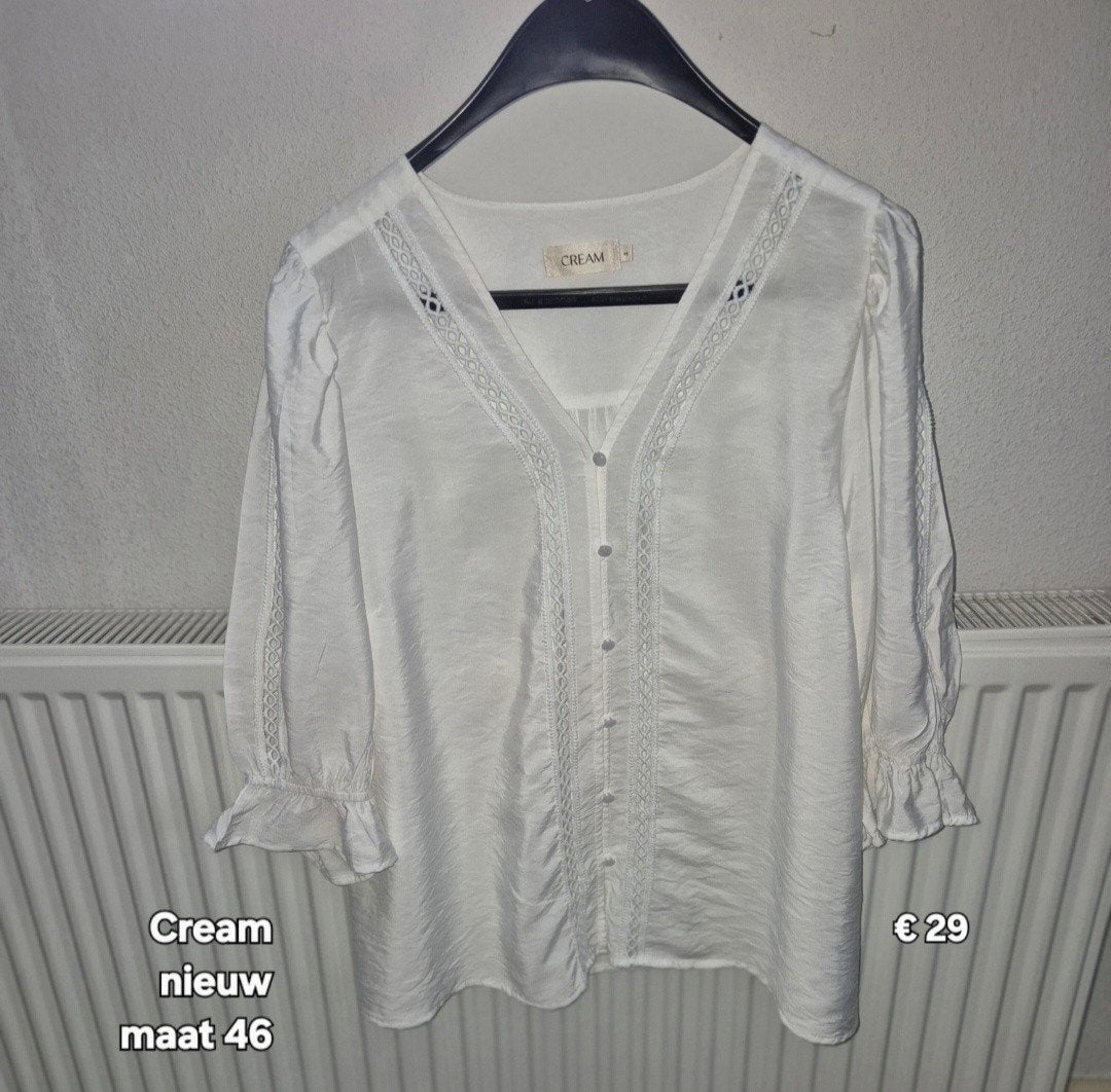 Cream blouse met kanten details, maat 46, Kleding | Dames, Blouses en Tunieken, Ophalen of Verzenden