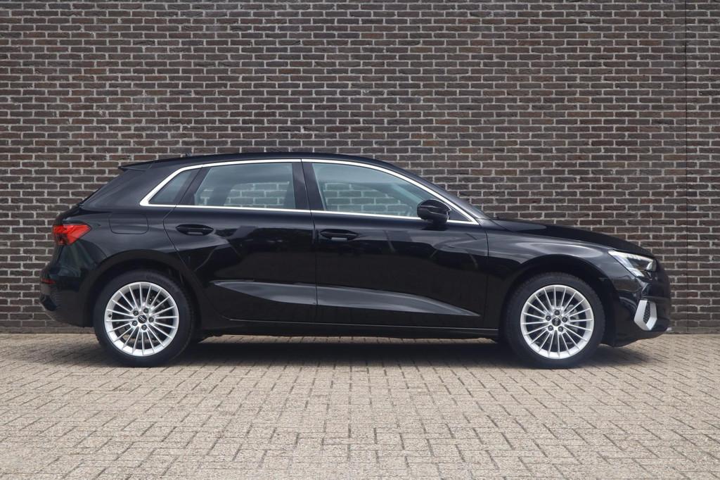 Audi A3 Sportback 30 TFSI 110pk S-tronic Advanced Edition |, Auto's, Audi, 12 maanden, Stof, Gebruikt, Zwart