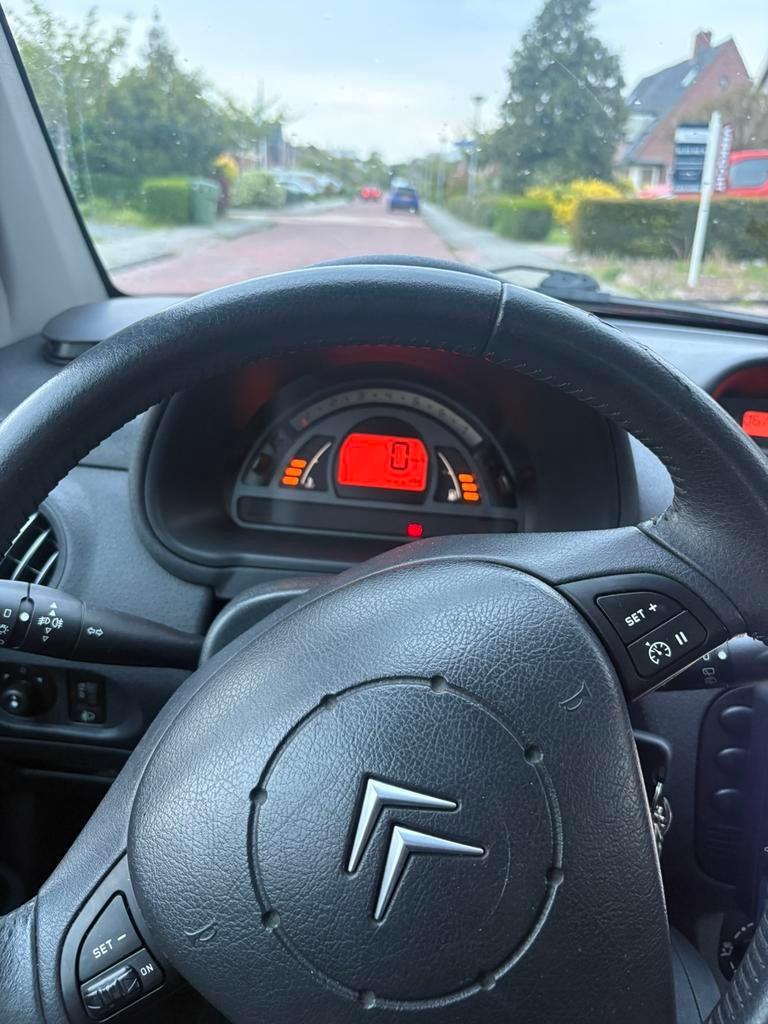 Citroën C2 1.4 I 2004 Zwart, Voorwielaandrijving, 450 kg, 4 cilinders, 4 stoelen