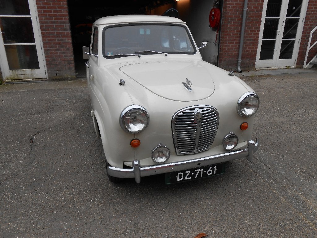 Austin 1955 beige, 4 cilinders, 4 stoelen, Leder en Stof, Beige