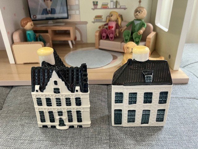 Klm huisjes 105 + 106 ....inclusief verzenden, Verzamelen, KLM Huisjes, Ophalen, Nieuw, 81 t/m 91, Gevuld
