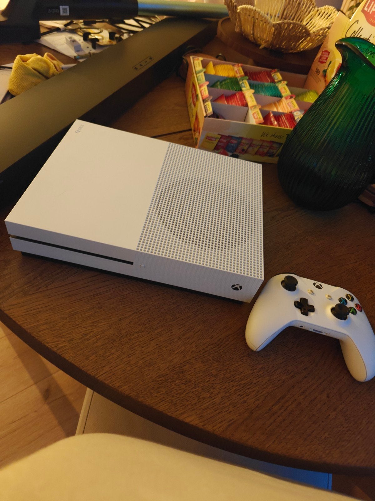 Xbox One S met controller en 6 games, Spelcomputers en Games, Spelcomputers | Xbox One, Ophalen, Xbox One S, Zo goed als nieuw