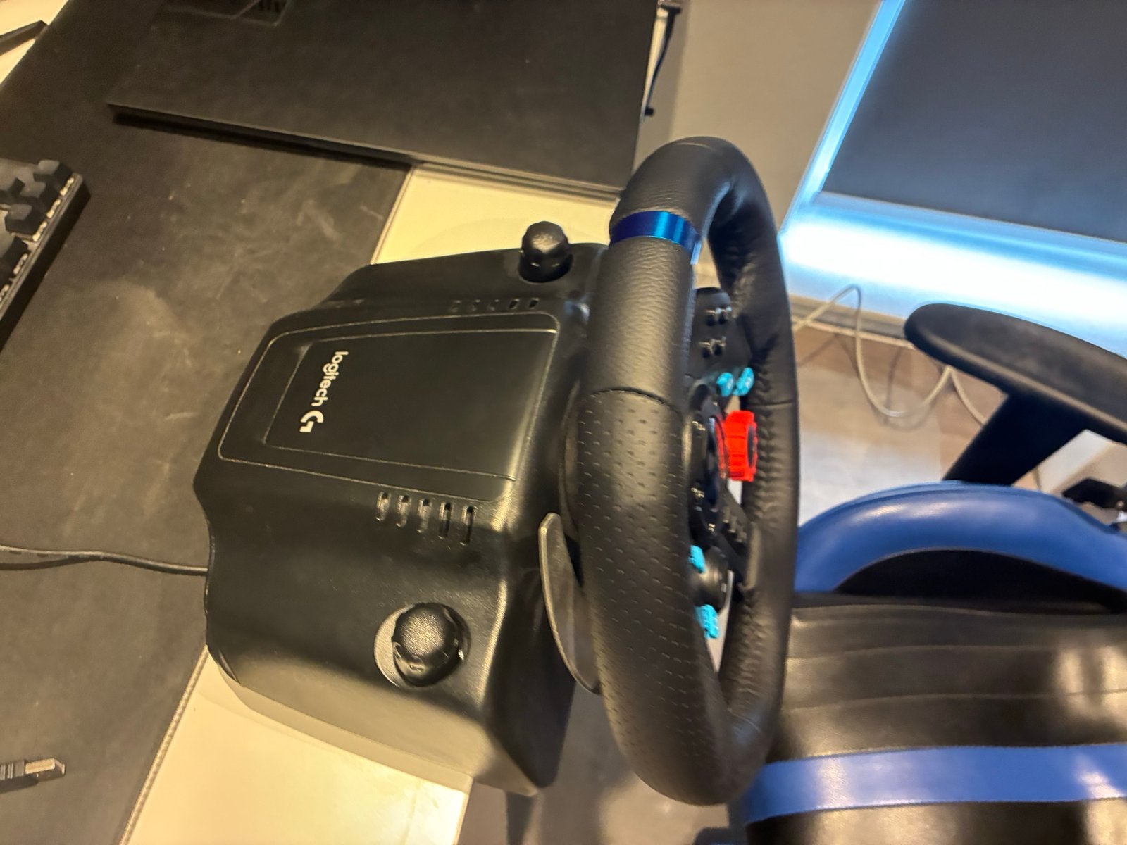 Logitech G29 racestuur met pedalen en shifter, Ophalen, Racestuur, Force feedback, Zo goed als nieuw