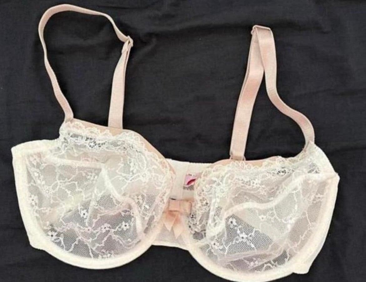 Witte met heel lichtroze details kanten Passionata BH 75E, Ophalen of Verzenden, Wit, BH