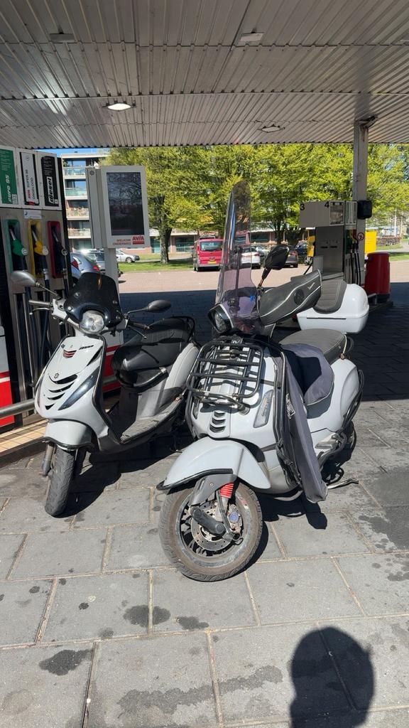 Vespa sprint 2020 NARDO GREY, Fietsen en Brommers, Scooters | Vespa, Ophalen, Vespa S, Zo goed als nieuw, Benzine