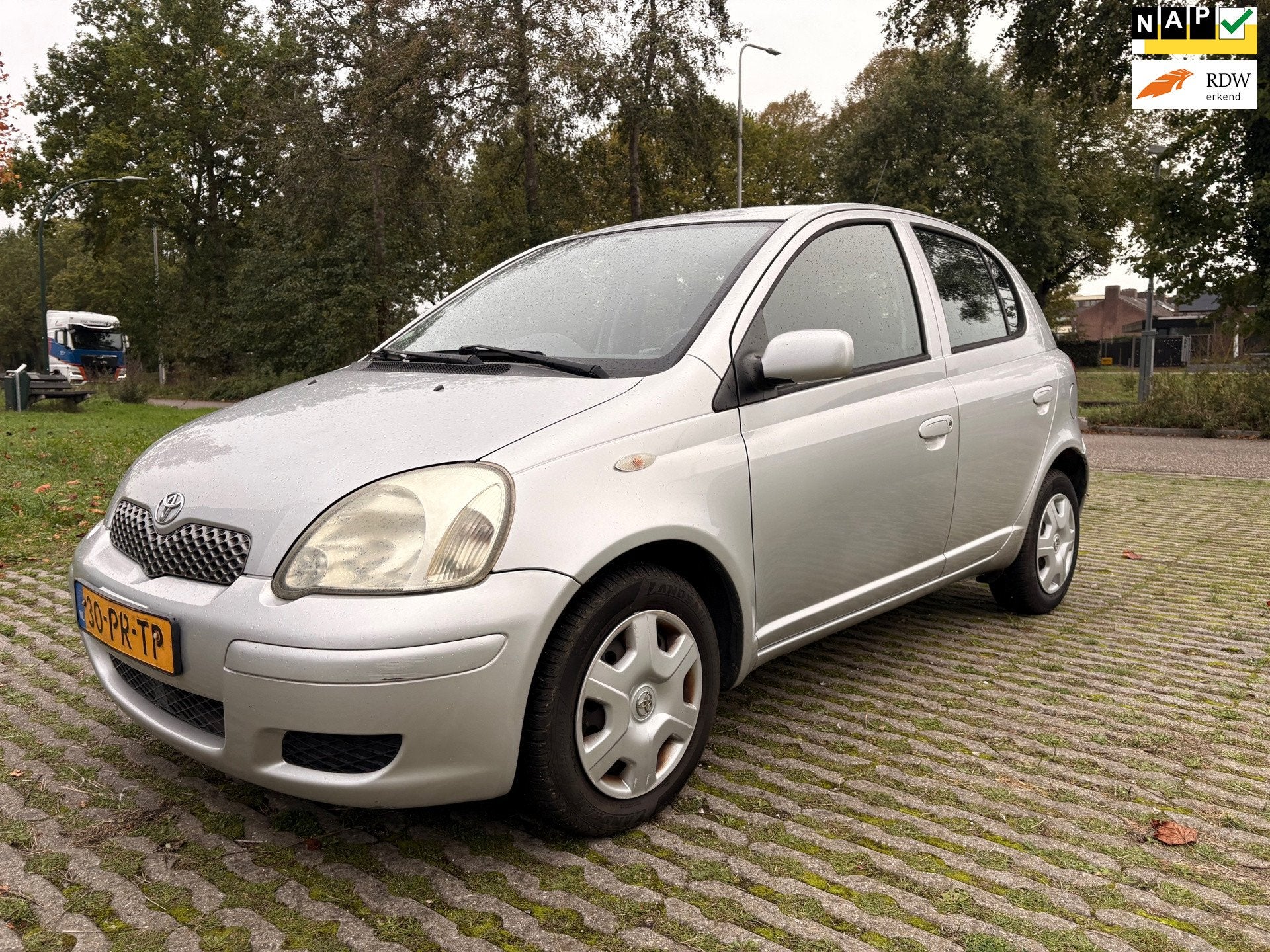 Toyota Yaris 1.3 VVT-i Sol - airco, Voorwielaandrijving, Stof, Gebruikt, 31 €/maand