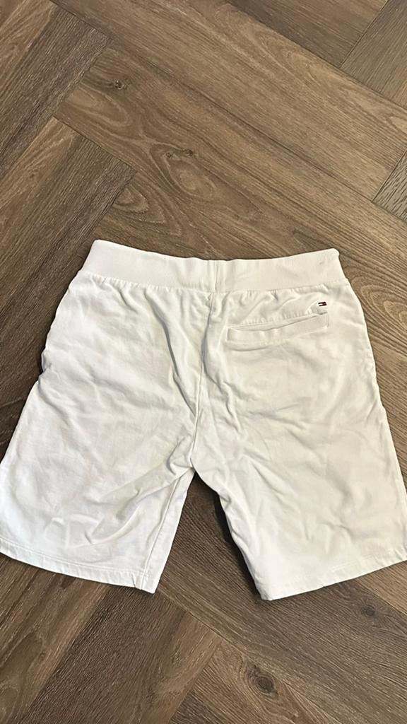 Tommy Hilfiger korte broek maat 164, Kinderen en Baby's, Kinderkleding | Maat 164, Ophalen of Verzenden, Zo goed als nieuw, Jongen of Meisje
