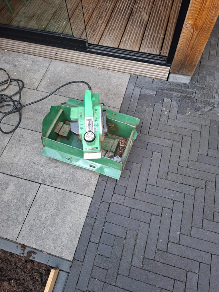 Hitachi schaafmachine, elektrisch, met kist, Ophalen, Gebruikt