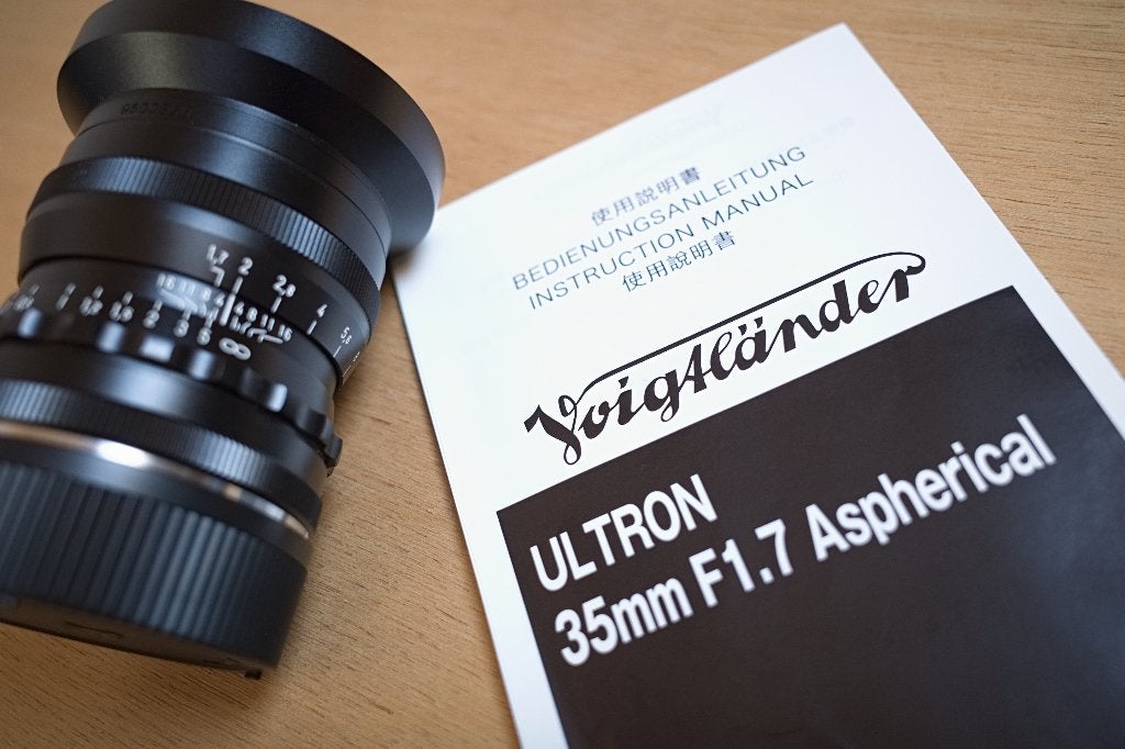Voigtlander Ultron 35mm F1.7  asph, Leica M, Ophalen, Zo goed als nieuw, Groothoeklens