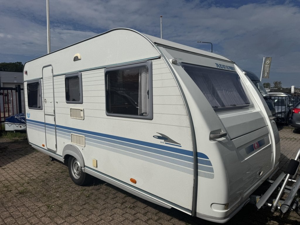 Adria Adora 472 LU Rondzit vast bed voortent, Rondzit, Bedrijf, Ringverwarming, Adria