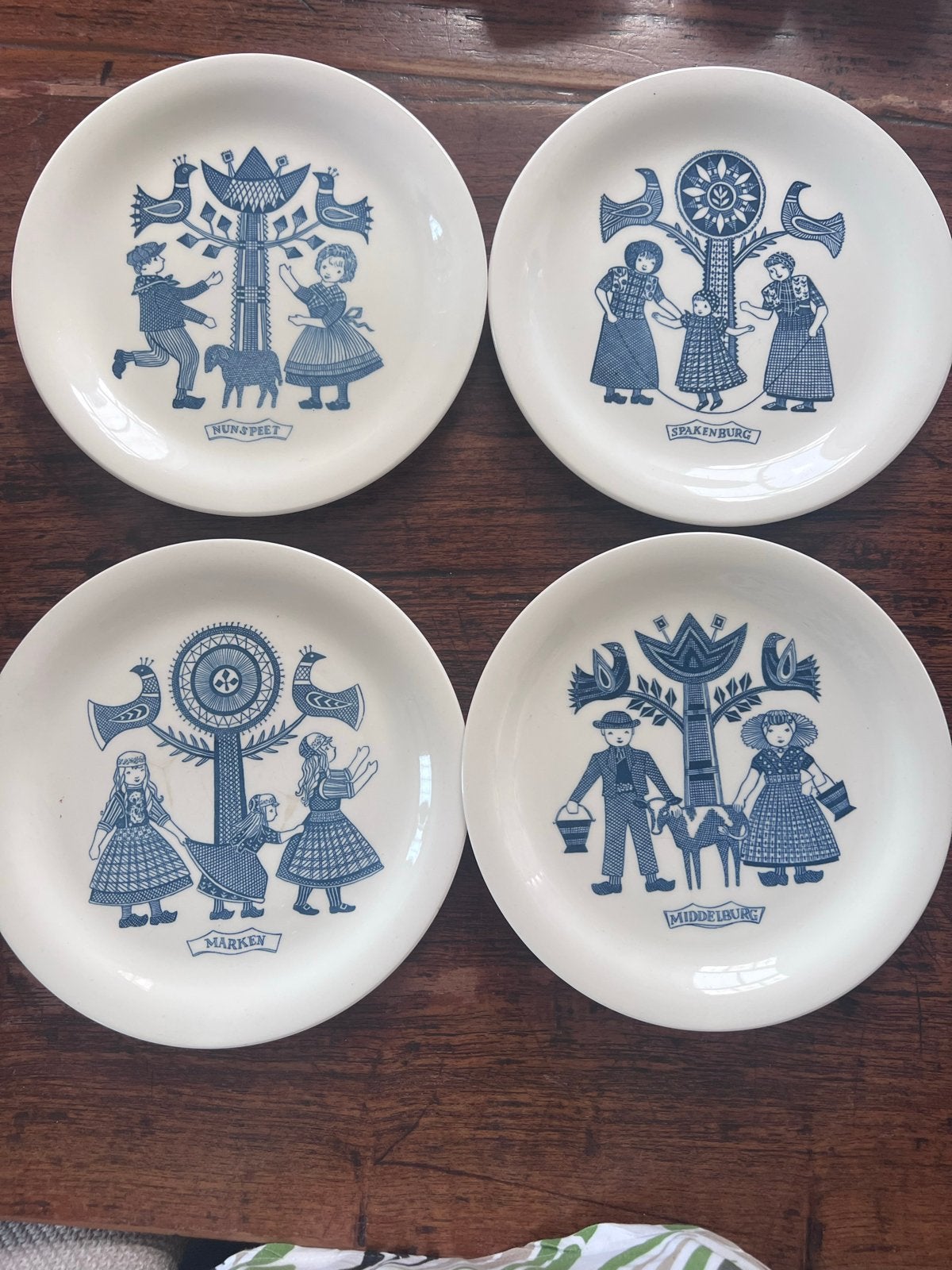 Vintage Royal Sphinx Maastricht klederdracht servies, Ophalen