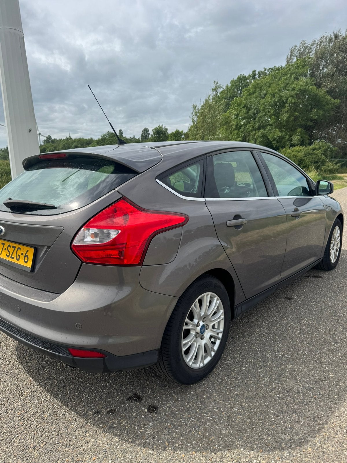 Foto 6 van Ford Focus 1.6 Titanium. 52000 NAP. Dealonderhouden.