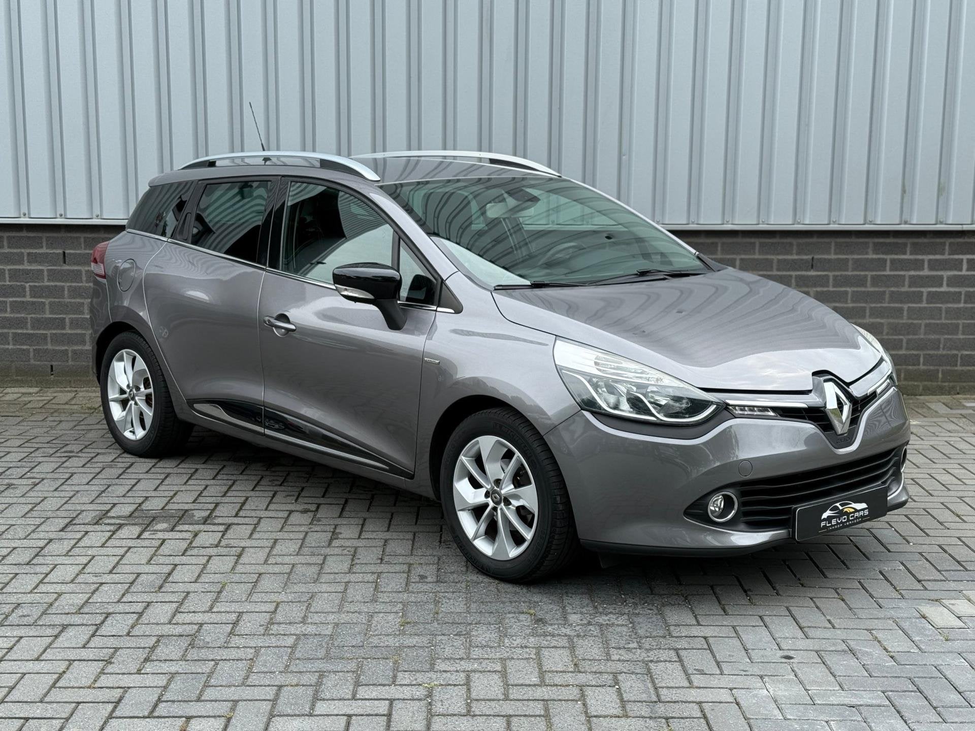 Renault Clio Estate 0.9 TCe Limited |Airco|Navi|CruiseCtrl|K, Voorwielaandrijving, Stof, Gebruikt, Euro 6