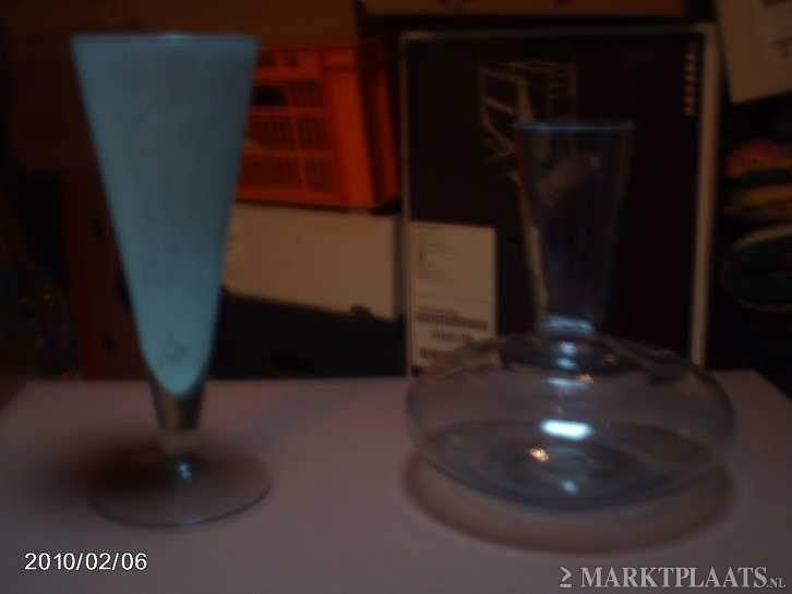 twee glazen vaasjes, Ophalen of Verzenden, Zo goed als nieuw, Wit, Glas